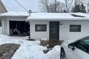 422 Jessamine St, Zanesville, OH 43701 - Photo 1