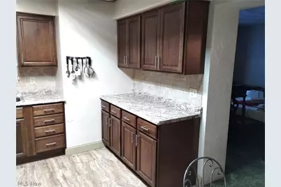 346 E 8th Street, East Liverpool, OH 43920 - Photo 5