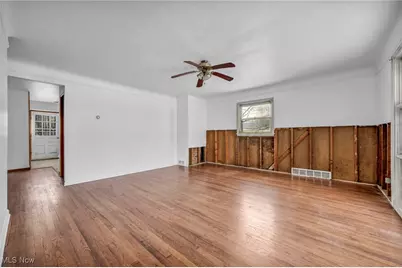 14750 Schreiber Road, Maple Heights, OH 44137 - Photo 9