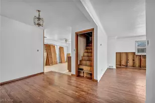 14750 Schreiber Rd, Maple Heights, OH 44137 - Photo 13