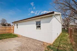 216 Blennerhassett Ave, Belpre, OH 45714 - Photo 5