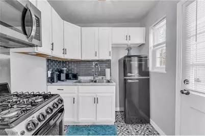 422 Clearview Drive #J10, Euclid, OH 44123 - Photo 9