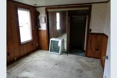 590 Flora Avenue, Akron, OH 44314 - Photo 7