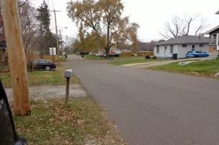 590 Flora Ave, Akron, OH 44314 - Photo 13