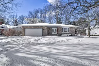 5770 N Crossview Road, Green Hills, OH 44131 - Photo 1