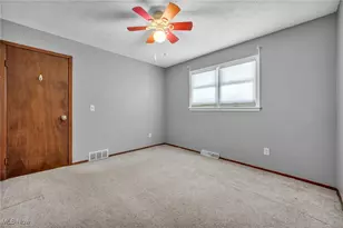 5770 N Crossview Rd, Green Hills, OH 44131 - Photo 25
