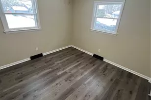 653 Chapel Ln, Campbell, OH 44405 - Photo 11