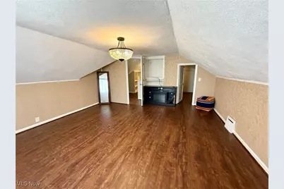 11011 Wallingford Avenue, Garfield Heights, OH 44125 - Photo 21