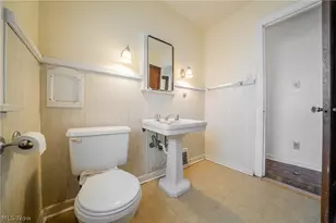 17909 Schenely Ave, Loveland, OH 44119 - Photo 25