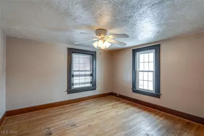 263 19th Street NW, Barberton, OH 44203 - Photo 17