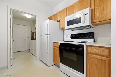 7283 Village Drive, Mentor, OH 44060 - Photo 19