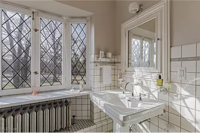 2917 N Park Boulevard, Loveland, OH 44118 - Photo 33