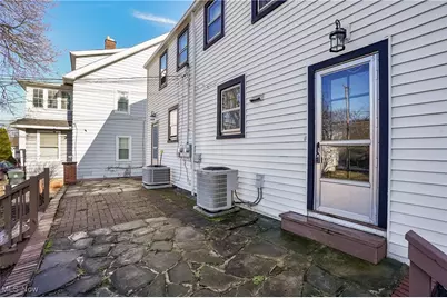 2292 S Overlook Road #1, Cleveland Heights, OH 44106 - Photo 3