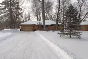 9989 Albion Rd, North Royalton, OH 44133 - Photo 5