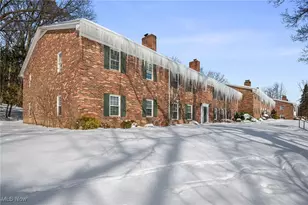 6930 Carriage Hill Dr, Brecksville, OH 44141 - Photo 21