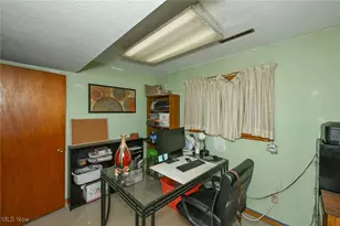 1365 Vanderhoof Rd, New Franklin, OH 44203 - Photo 27