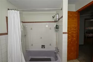 1365 Vanderhoof Rd, New Franklin, OH 44203 - Photo 17