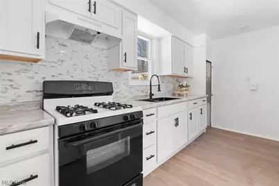 2401 Greenvale Road, Loveland, OH 44121 - Photo 9