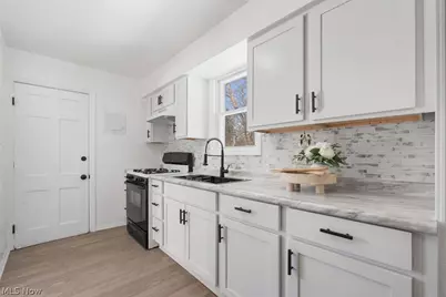 2401 Greenvale Road, Loveland, OH 44121 - Photo 7