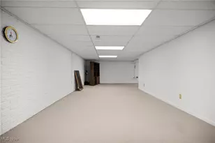 25 Golf View Ln, North Olmsted, OH 44070 - Photo 37