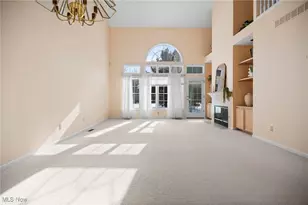 25 Golf View Ln, North Olmsted, OH 44070 - Photo 9