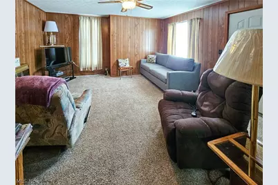 715 N Walnut Street, Dover, OH 44622 - Photo 3