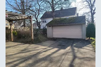 16918 Grovewood Avenue, Loveland, OH 44110 - Photo 5