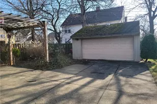 16918 Grovewood Ave, Loveland, OH 44110 - Photo 5