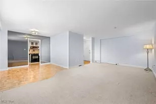 11820 Edgewater Dr, Oakwood, OH 44107 - Photo 13