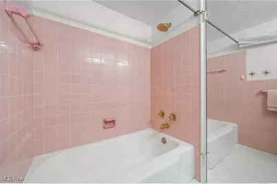 11820 Edgewater Drive #415, Oakwood, OH 44107 - Photo 29