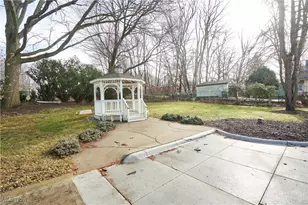 1225 Belleflower Rd, Akron, OH 44307 - Photo 15