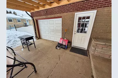 49221 S Meadowbrook Circle, East Liverpool, OH 43920 - Photo 9