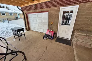 49221 S Meadowbrook Cir, East Liverpool, OH 43920 - Photo 9