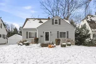 300 Melbourne Ave, Akron, OH 44313 - Photo 1