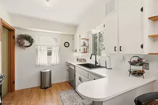 300 Melbourne Ave, Akron, OH 44313 - Photo 17