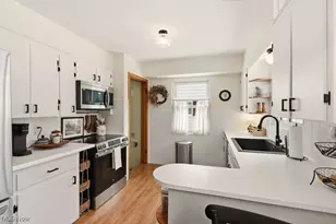 300 Melbourne Ave, Akron, OH 44313 - Photo 19