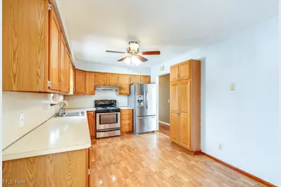 3667 Sleepy Hollow Road, Brunswick, OH 44212 - Photo 9