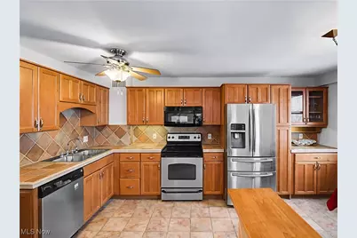 11850 Edgewater Drive #512, Oakwood, OH 44107 - Photo 11