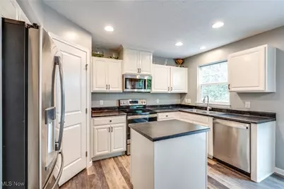 7194 Emerald Marsh Circle NW, Canal Fulton, OH 44614 - Photo 9