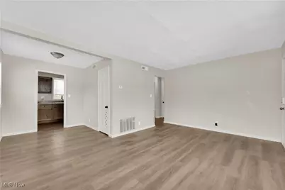 2016 Green Road, Loveland, OH 44121 - Photo 5