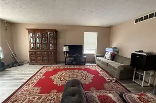 1113 Smithfarm Ave, Akron, OH 44305 - Photo 5