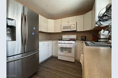 1113 Smithfarm Avenue, Akron, OH 44305 - Photo 7