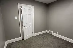 5303 Kohout St, Maple Heights, OH 44137 - Photo 13