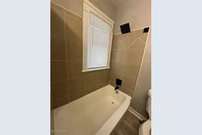 5303 Kohout Street, Maple Heights, OH 44137 - Photo 9