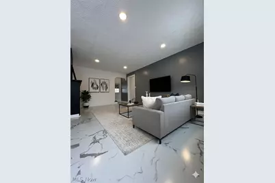 513 Gulf Road, Elyria, OH 44035 - Photo 3