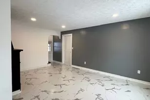 513 Gulf Rd, Elyria, OH 44035 - Photo 5