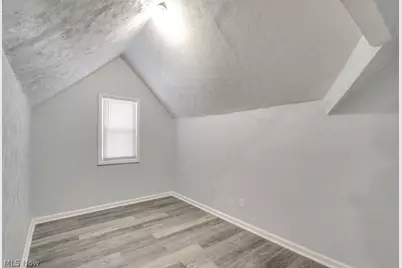 9809 Way Avenue, Loveland, OH 44105 - Photo 17