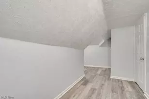 9809 Way Ave, Loveland, OH 44105 - Photo 15