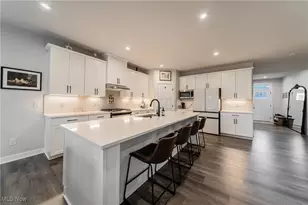 6162 James Dr, Lorain, OH 44053 - Photo 15