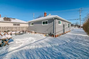 518 E 305th St, Willowick, OH 44095 - Photo 29